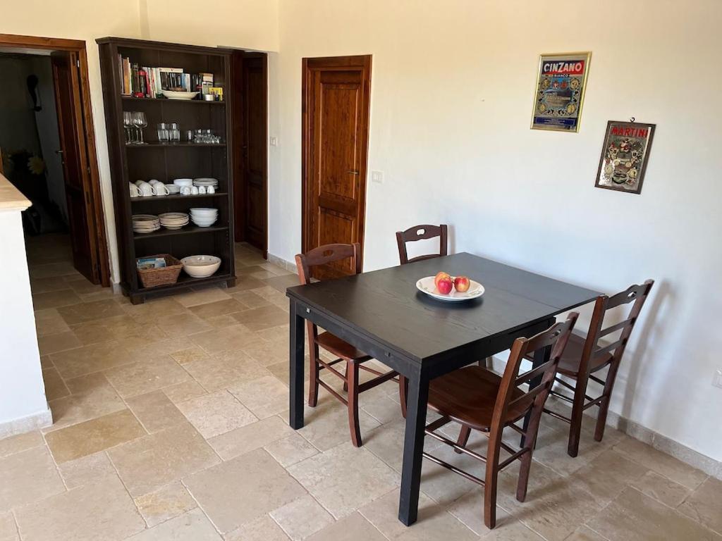 Casa Giuliveto - Charmantes Ferienhaus Mit Privatpool In Olivenhain Ostuni Eksteriør billede