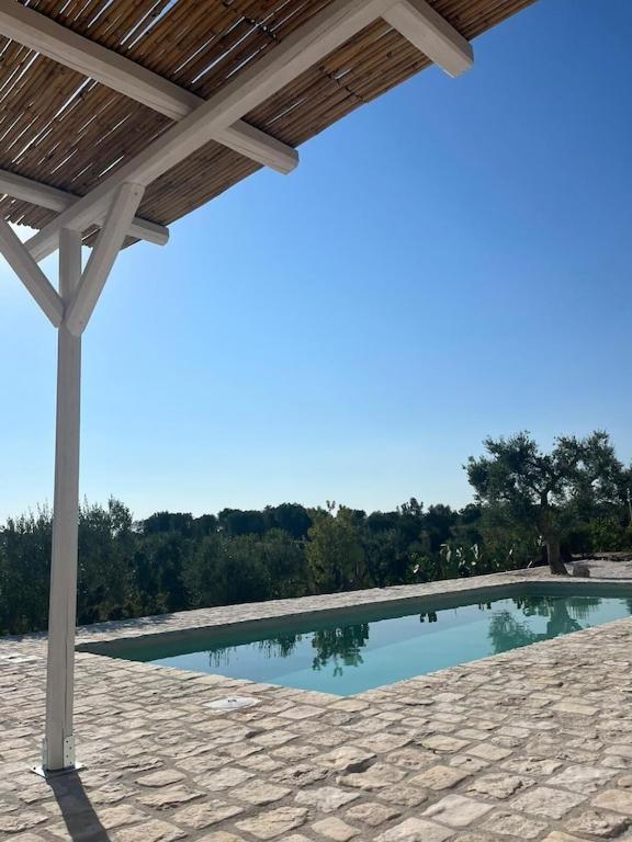 Casa Giuliveto - Charmantes Ferienhaus Mit Privatpool In Olivenhain Ostuni Eksteriør billede