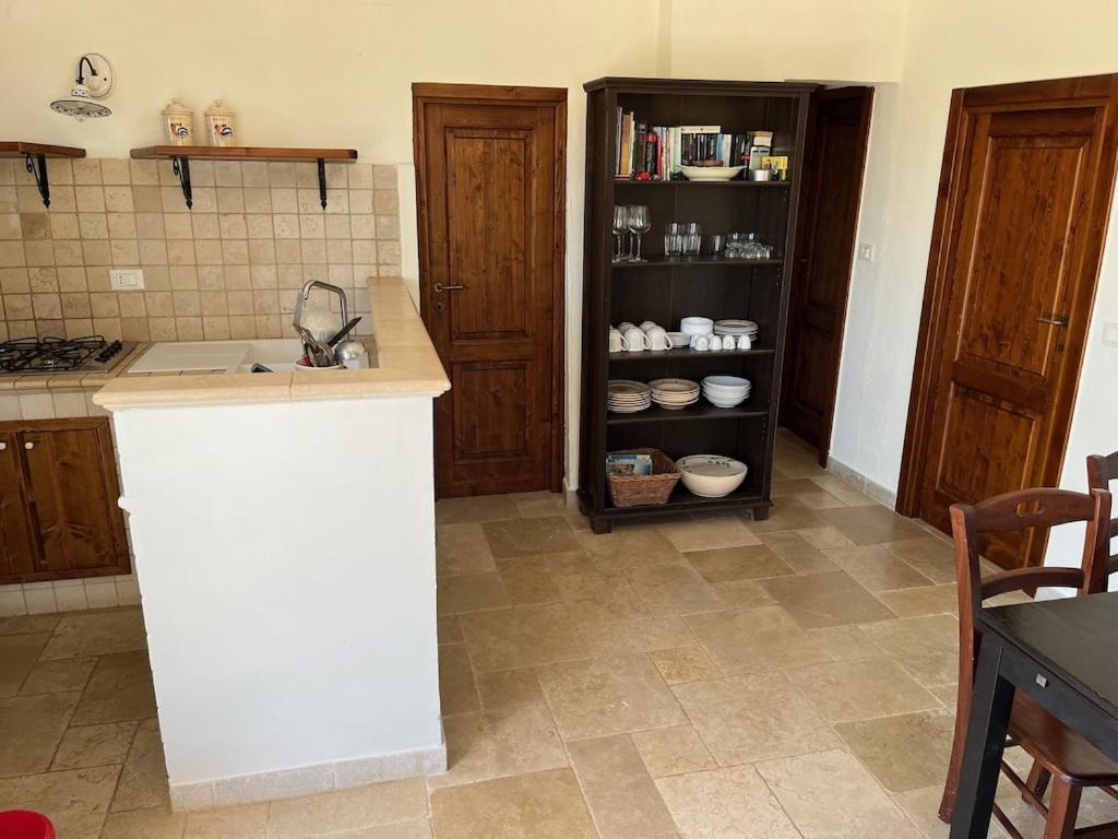 Casa Giuliveto - Charmantes Ferienhaus Mit Privatpool In Olivenhain Ostuni Eksteriør billede