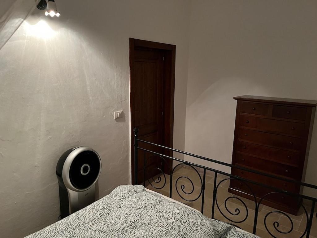 Casa Giuliveto - Charmantes Ferienhaus Mit Privatpool In Olivenhain Ostuni Eksteriør billede
