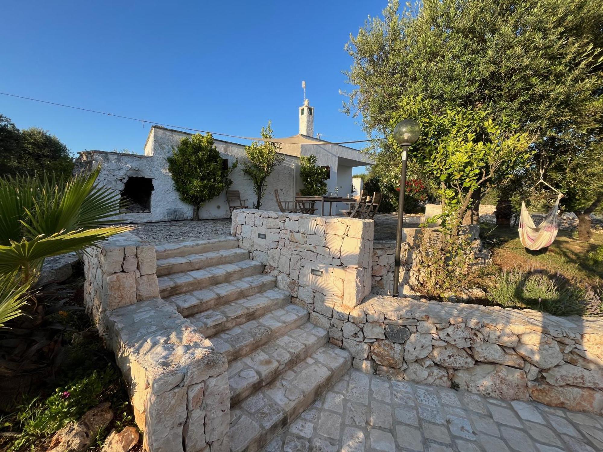Casa Giuliveto - Charmantes Ferienhaus Mit Privatpool In Olivenhain Ostuni Eksteriør billede